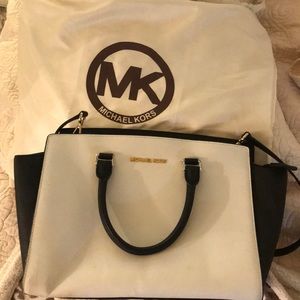 Michael Kors black and white purse